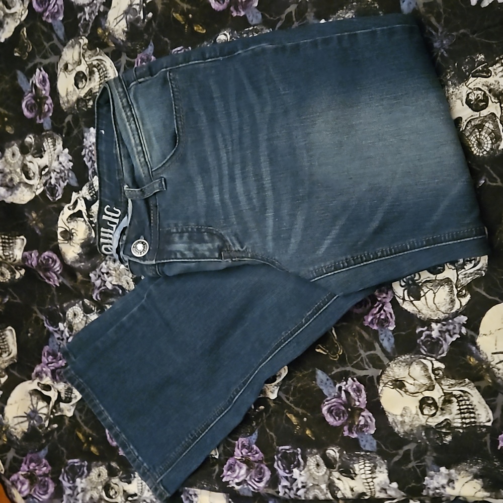 Boot cut jeans
